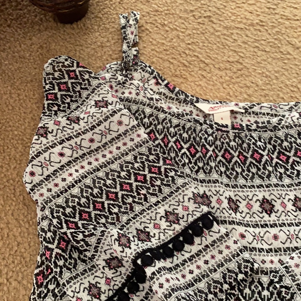 Off-shoulder Top - Picture 3 of 6